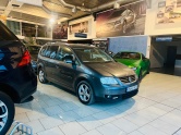 Volkswagen Touran 2.0TDi DSG Automat 7miest SK ŠPZ !!!AKCIA 12 mesačná záruka!!!, jazdené